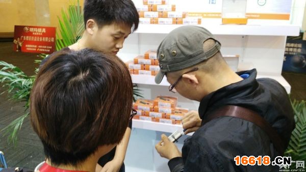 俗話說得好:一把鑰匙開一把鎖,咱來瞧瞧捷克的洋鎖唄。